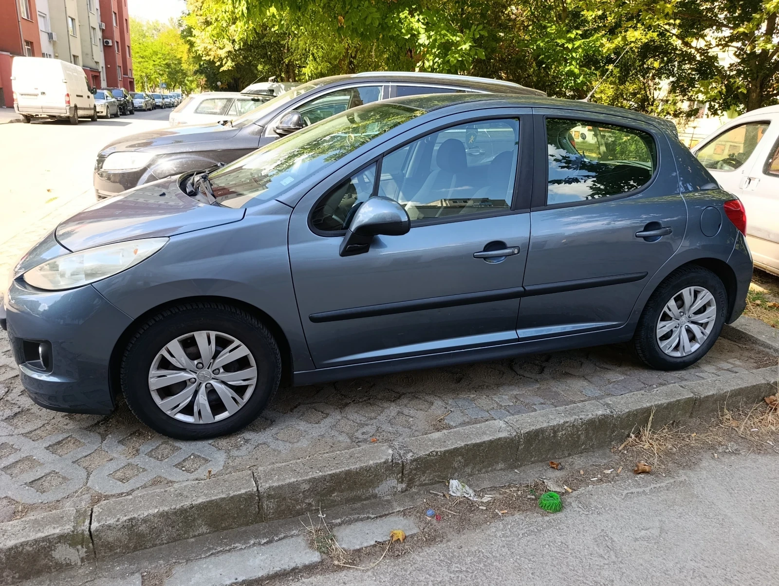 Peugeot 207, снимка 2 - Автомобили и джипове - 55975939