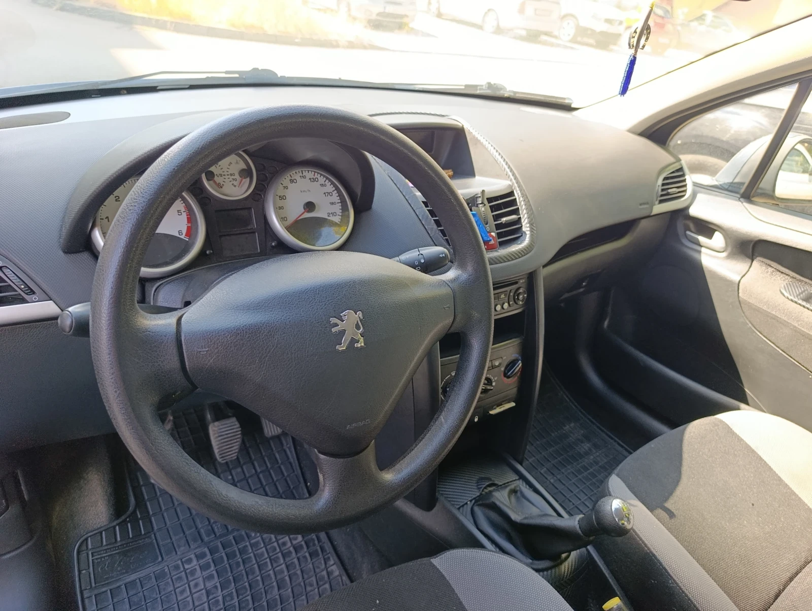 Peugeot 207, снимка 4 - Автомобили и джипове - 55975939