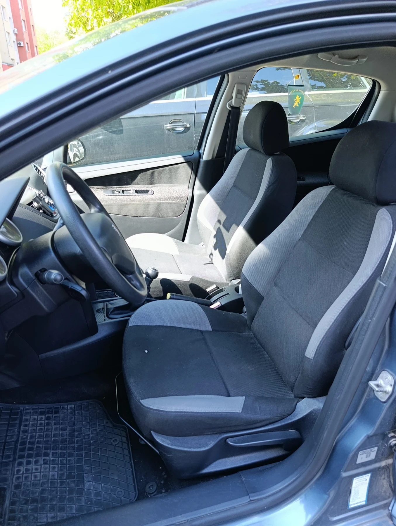 Peugeot 207, снимка 6 - Автомобили и джипове - 55975939