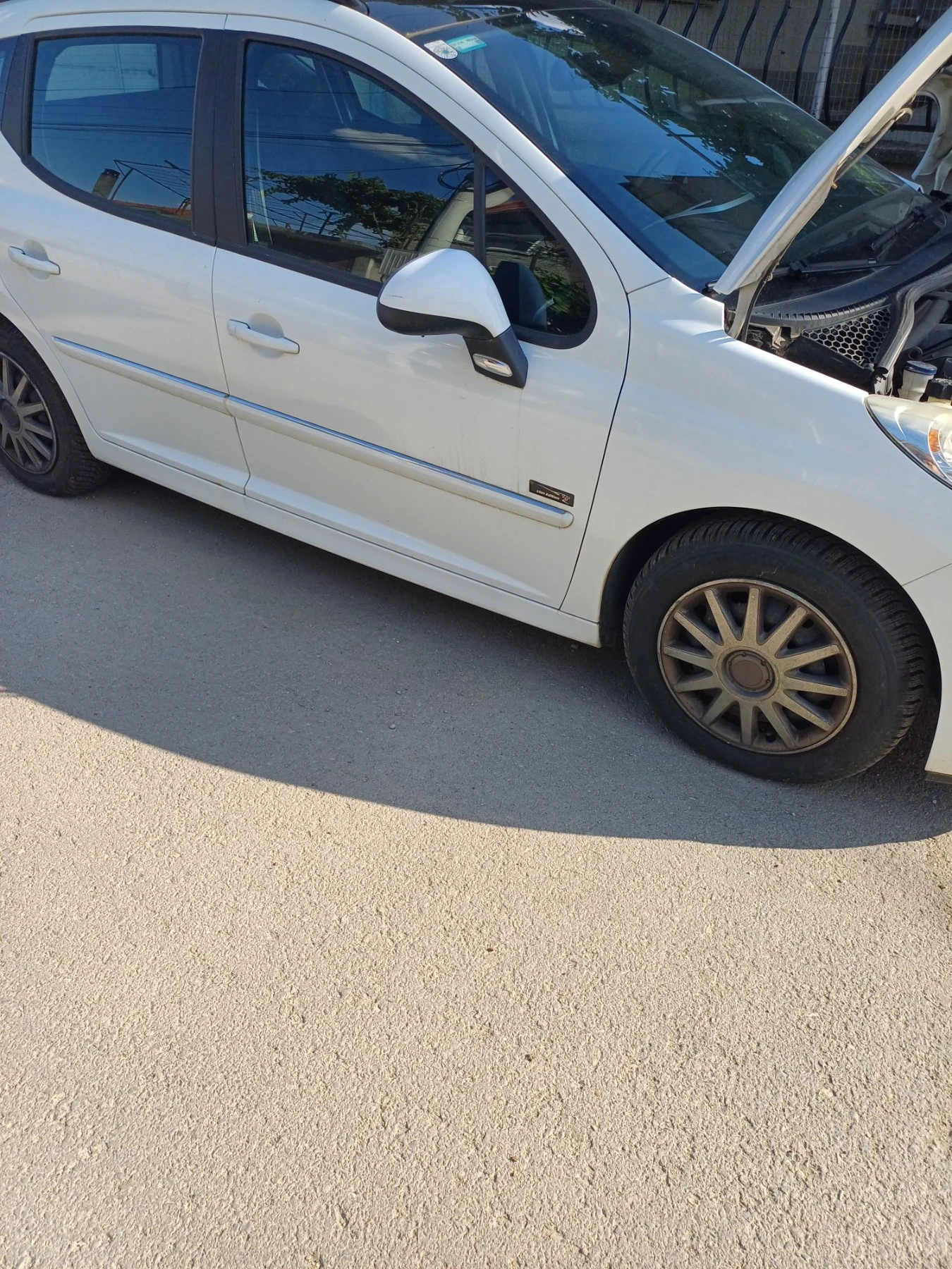 Peugeot 207, снимка 6 - Автомобили и джипове - 56216337