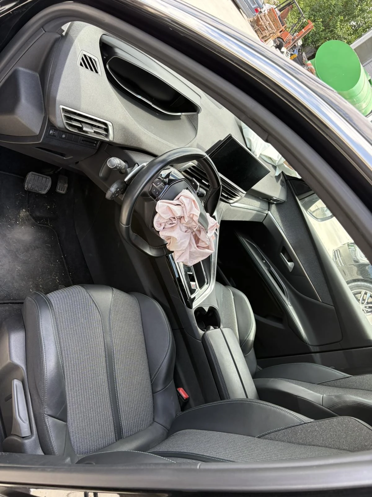 Peugeot 5008 1.5hdi, снимка 8 - Автомобили и джипове - 56476159