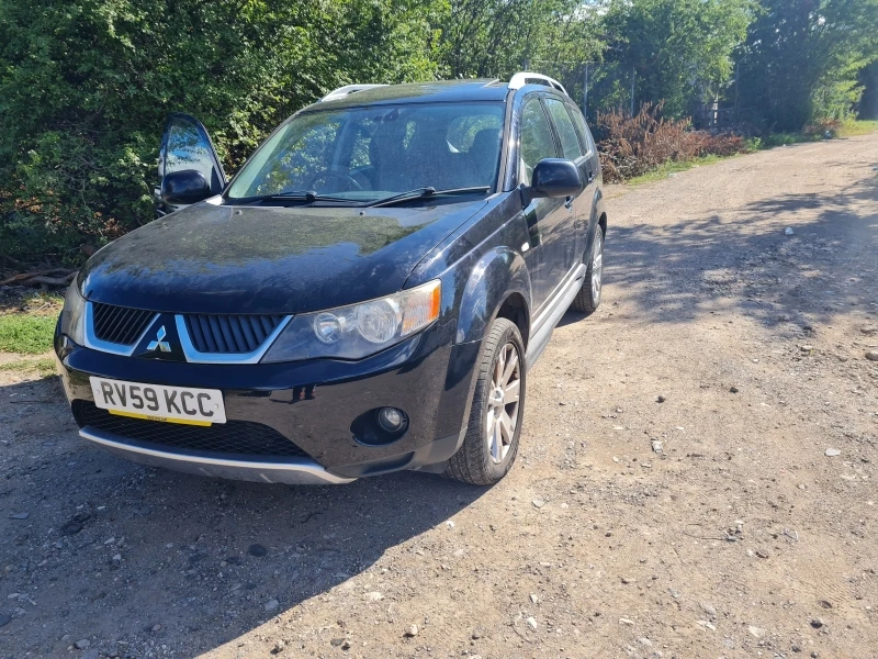 Mitsubishi Outlander 2.0d, снимка 2 - Автомобили и джипове - 38056685