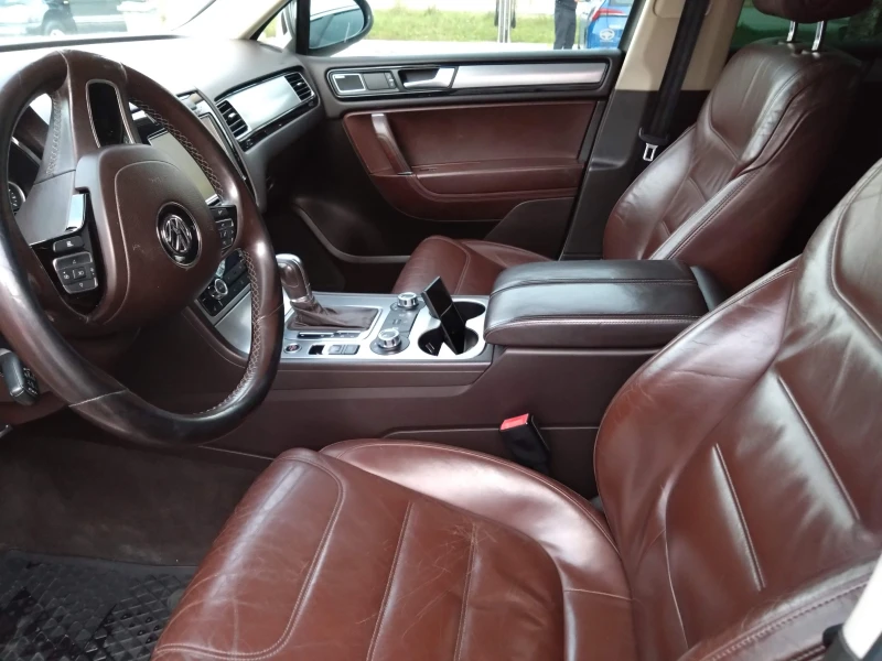 VW Touareg, снимка 5 - Автомобили и джипове - 48886125