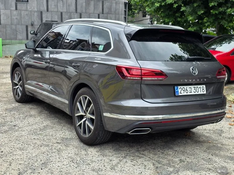 VW Touareg 3Rd Generation 3.0 Tdi Prestige, снимка 2 - Автомобили и джипове - 55101652