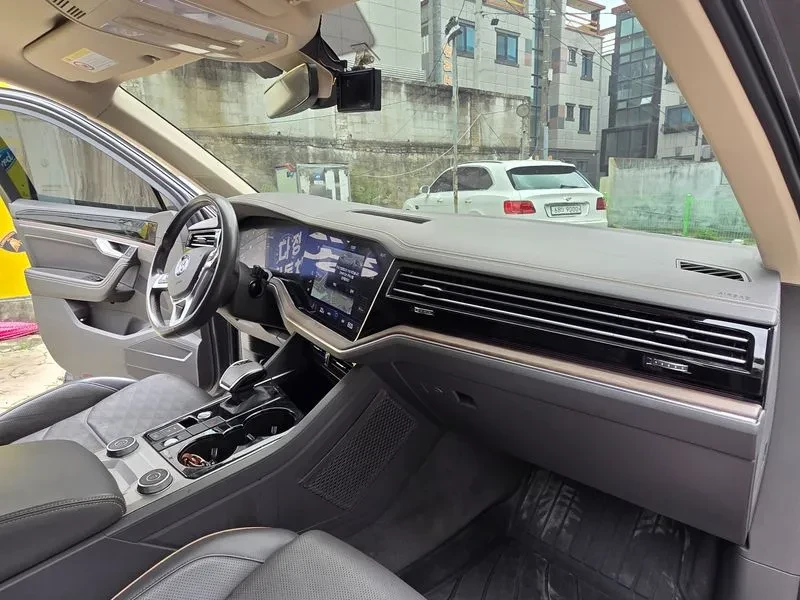 VW Touareg 3Rd Generation 3.0 Tdi Prestige, снимка 14 - Автомобили и джипове - 55101652