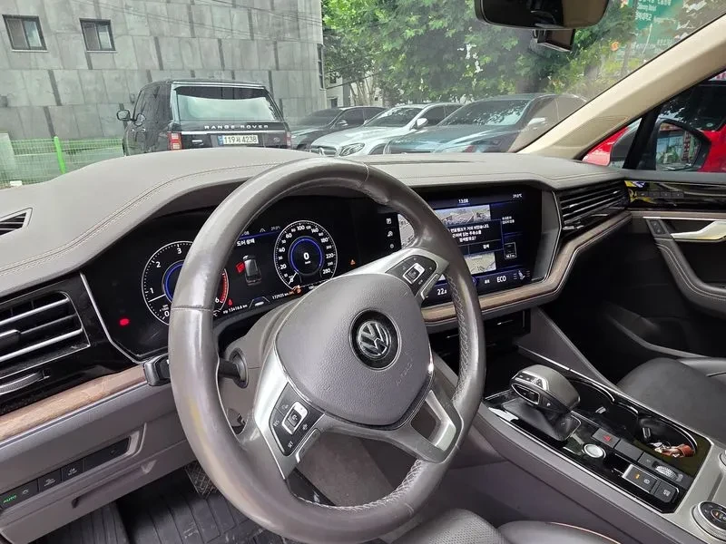 VW Touareg 3Rd Generation 3.0 Tdi Prestige, снимка 15 - Автомобили и джипове - 55101652
