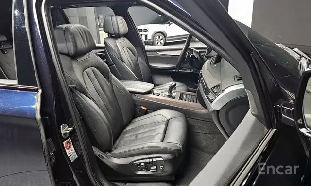 BMW X5 40D * M ПАКЕТ * ОБДУХВАНЕ * HEAD UP * 360 КАМЕРА *, снимка 11 - Автомобили и джипове - 56116144