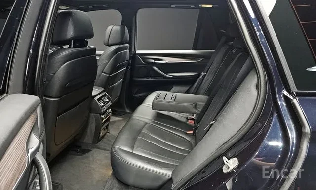 BMW X5 40D * M ПАКЕТ * ОБДУХВАНЕ * HEAD UP * 360 КАМЕРА *, снимка 13 - Автомобили и джипове - 56116144