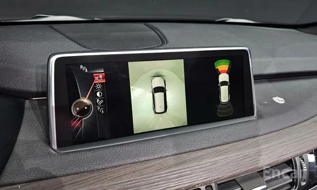 BMW X5 40D * M ПАКЕТ * ОБДУХВАНЕ * HEAD UP * 360 КАМЕРА *, снимка 14 - Автомобили и джипове - 56116144