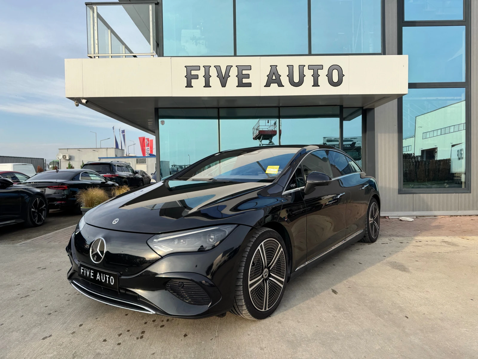 Mercedes-Benz EQE 350+ / Пробег 639км. - изображение 3