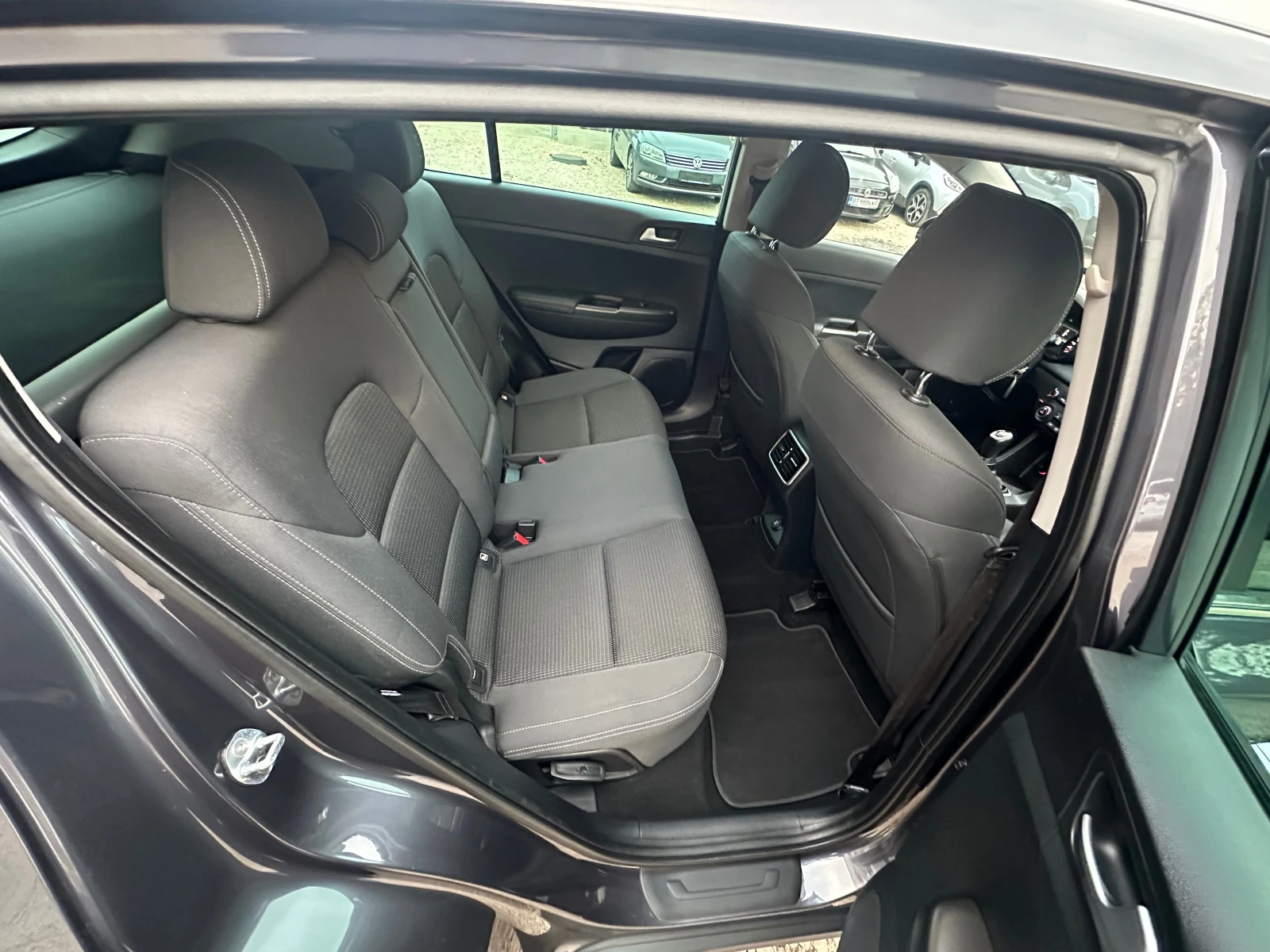 Kia Sportage 1.7CRDI* LED* NAVI* TOP* EVRO6 - изображение 9