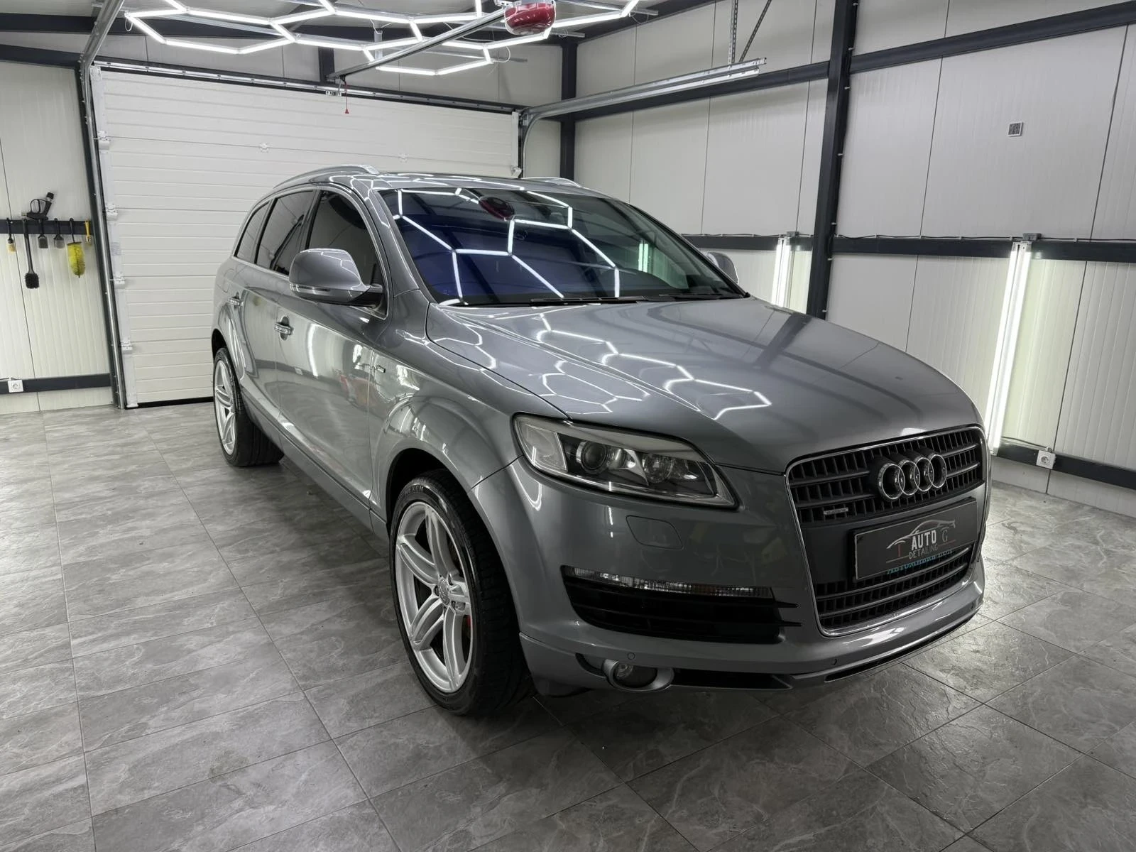 Audi Q7 3.0  - изображение 2