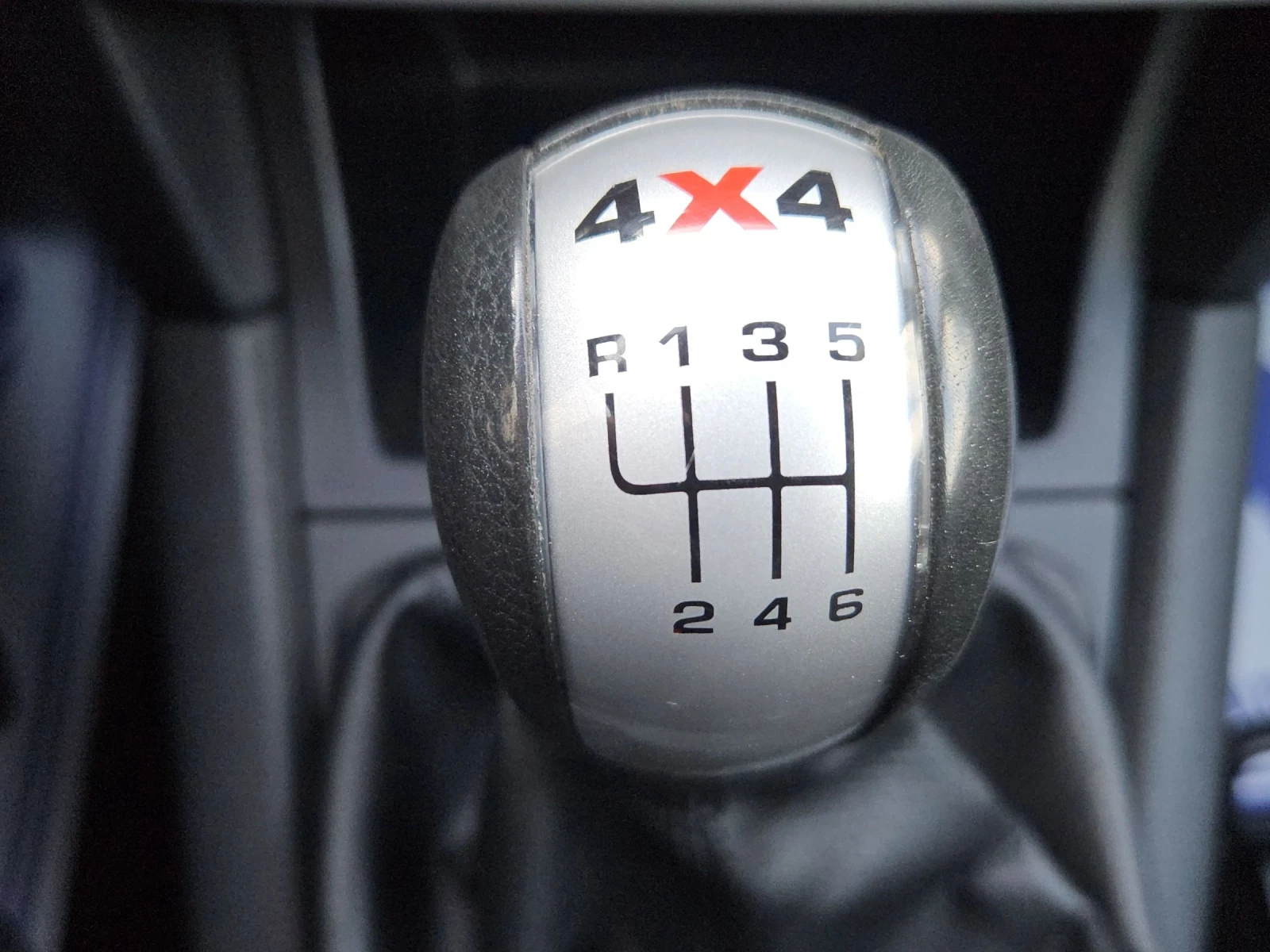 Skoda Yeti 2.0tdi----4x4, снимка 16 - Автомобили и джипове - 54044547