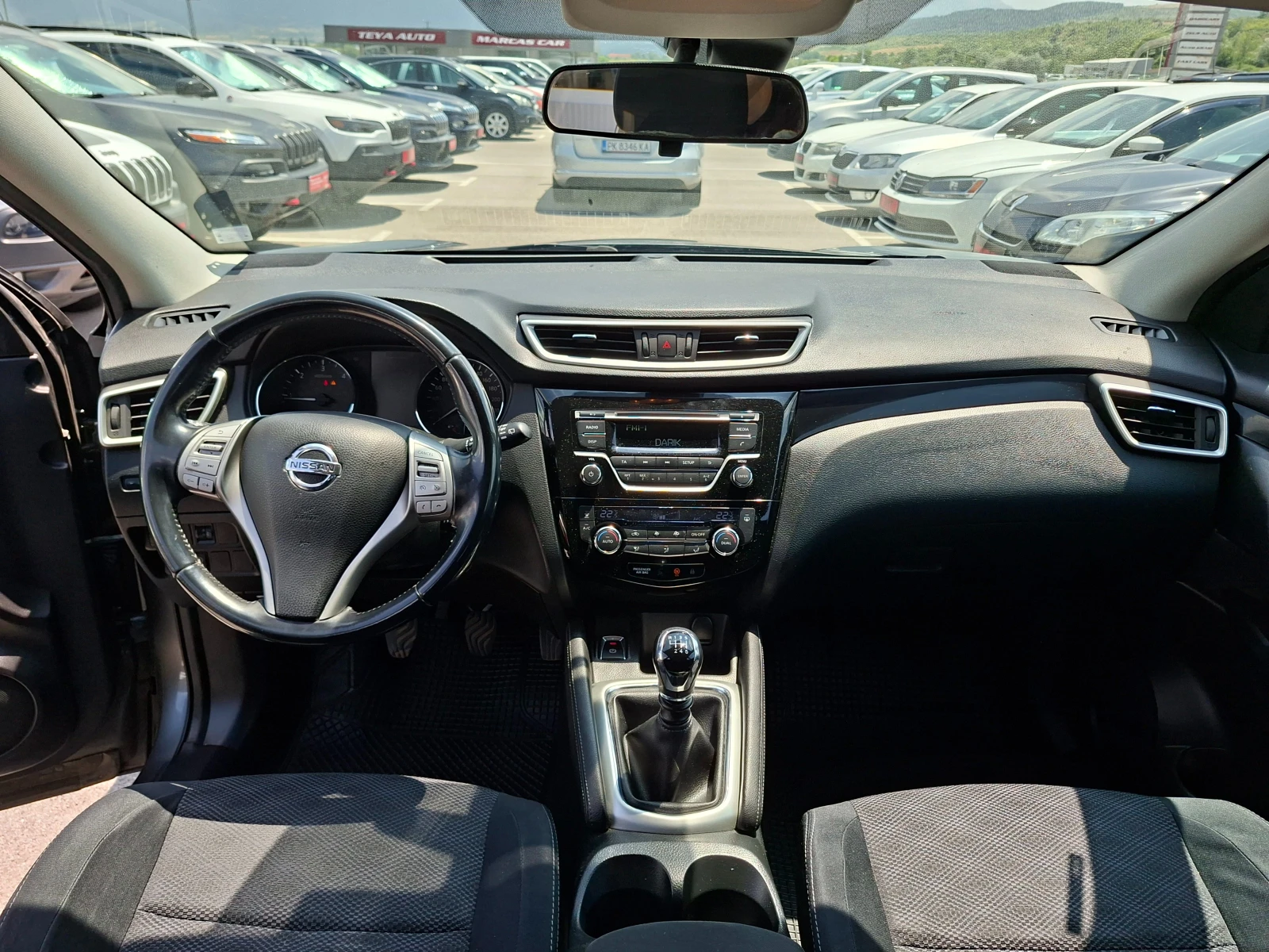 Nissan Qashqai 1.5 DCI, снимка 15 - Автомобили и джипове - 55153635