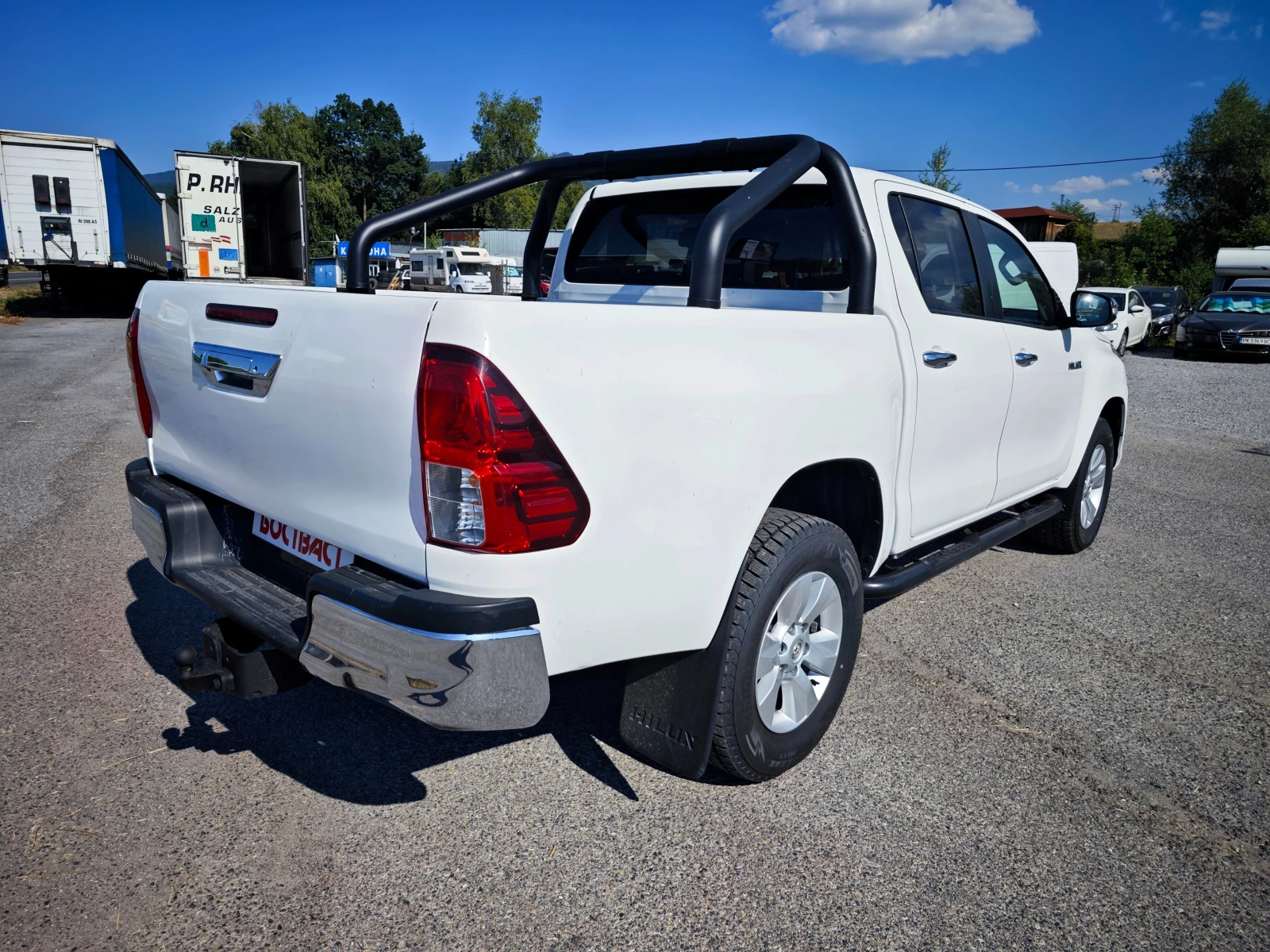 Toyota Hilux 2.4 D4D, снимка 5 - Автомобили и джипове - 55556226
