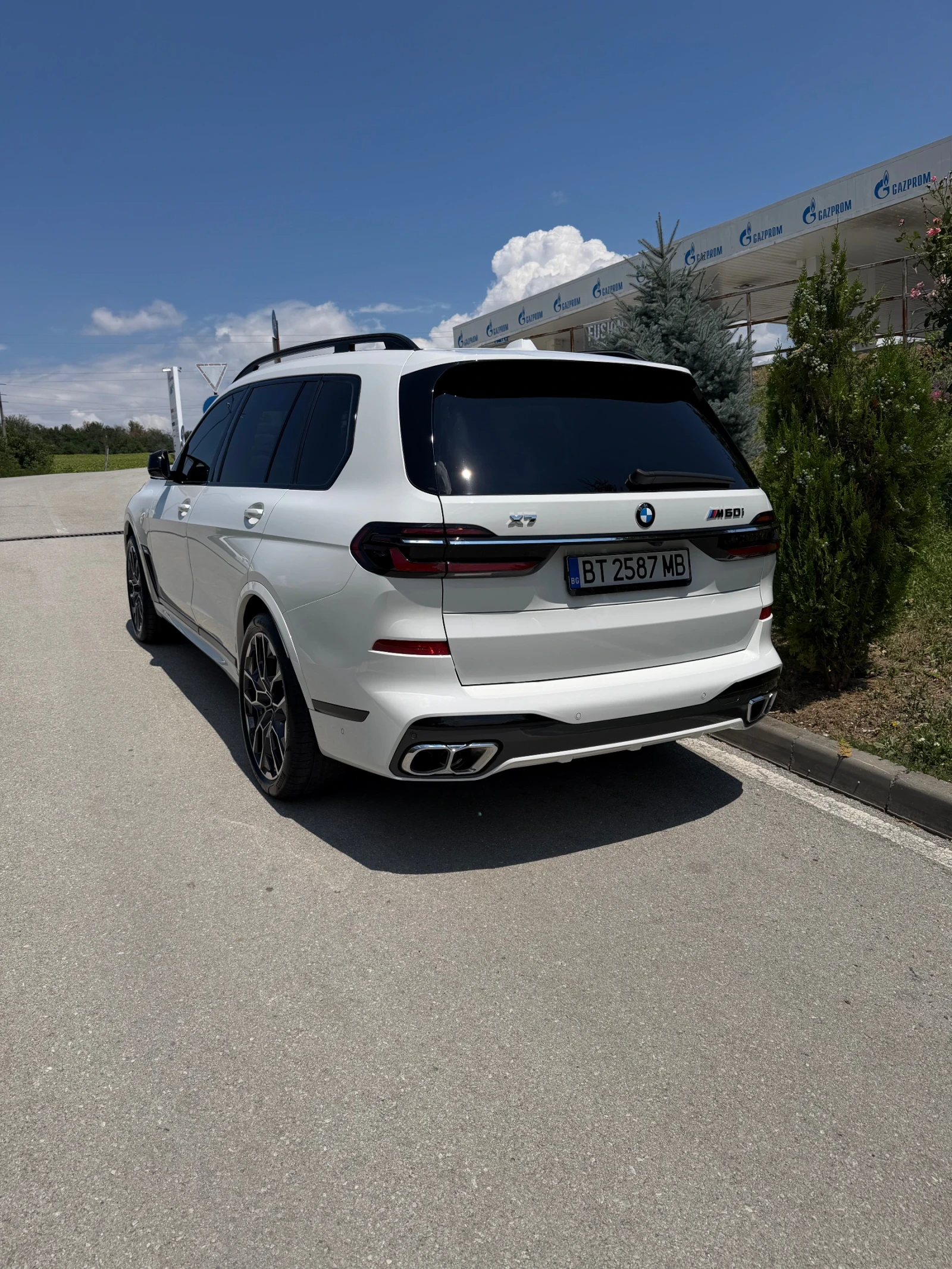 BMW X7 M60i, снимка 7 - Автомобили и джипове - 55638946
