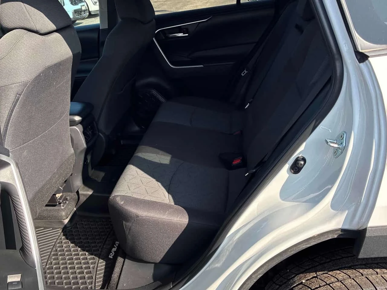 Toyota Rav4 * XLE * CARFAX * ОПЦИЯ ЗА ФИНАНСИРАНЕ, снимка 12 - Автомобили и джипове - 55754346