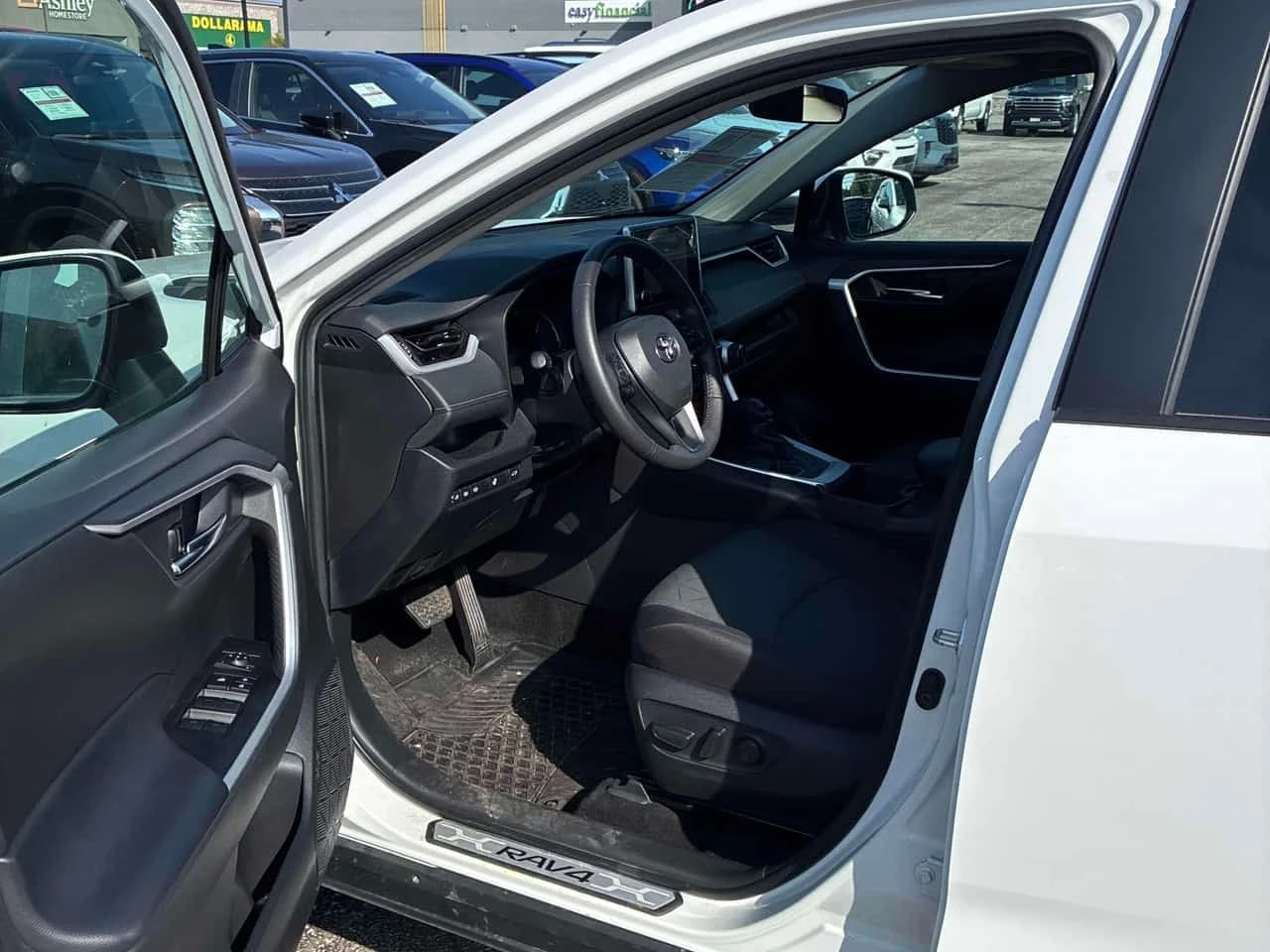 Toyota Rav4 * XLE * CARFAX * ОПЦИЯ ЗА ФИНАНСИРАНЕ, снимка 5 - Автомобили и джипове - 55754346