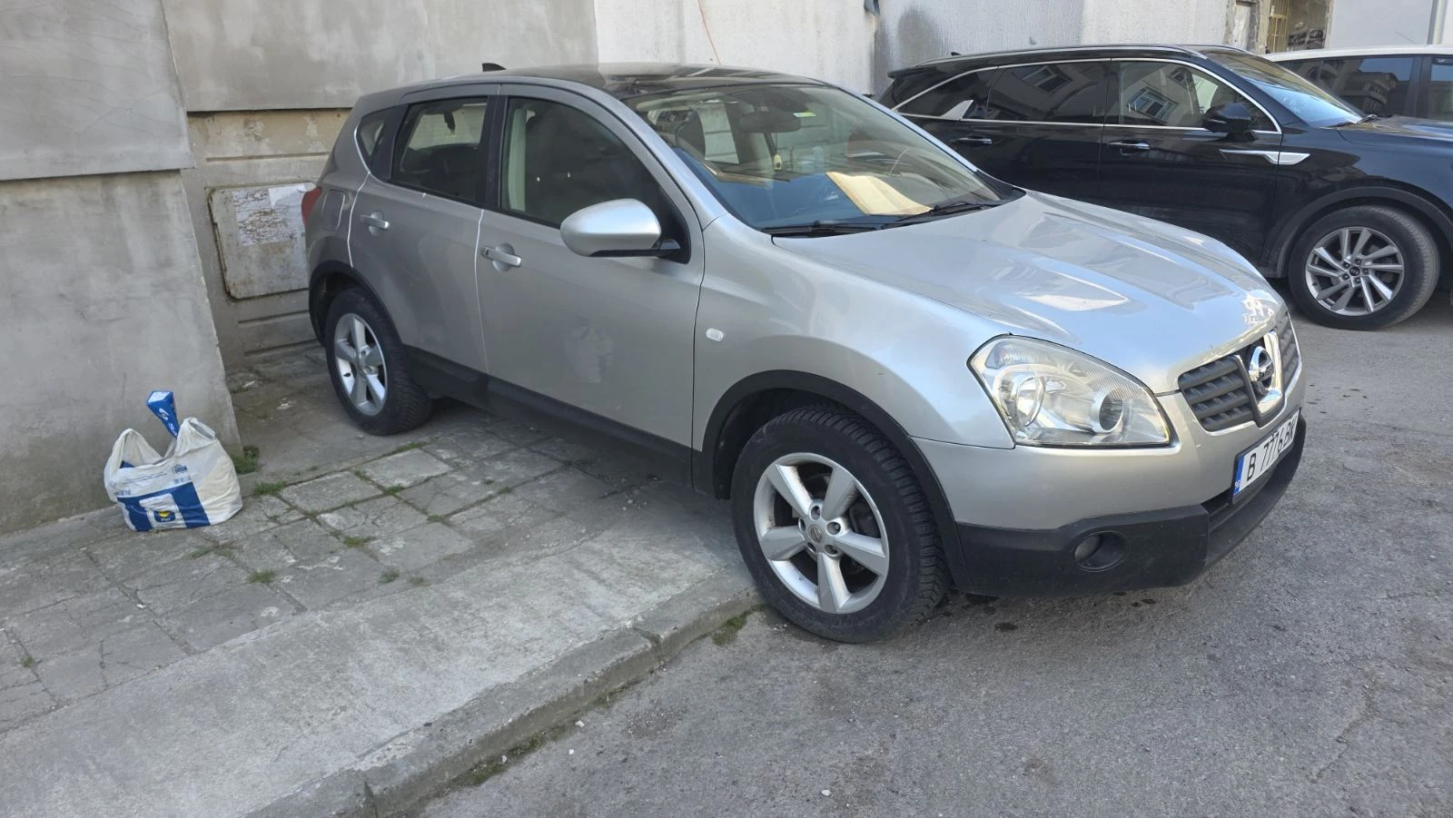 Nissan Qashqai 1.5dci, снимка 3 - Автомобили и джипове - 55980909