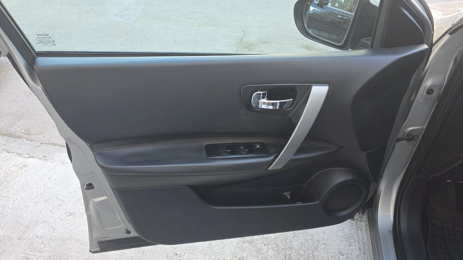 Nissan Qashqai 1.5dci, снимка 6 - Автомобили и джипове - 55980909