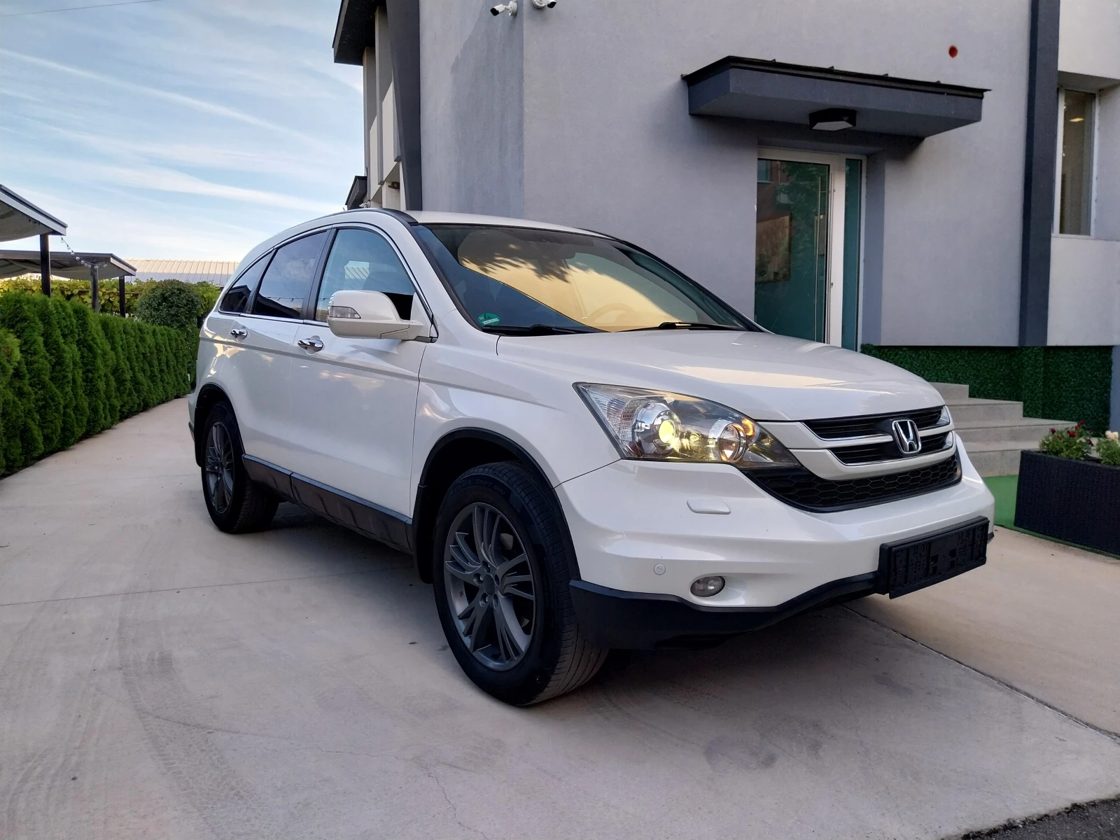 Honda Cr-v 2.0i -VTEC* ГАЗ* 4x4* Facelift* Perla* Теглич* , снимка 2 - Автомобили и джипове - 56330569