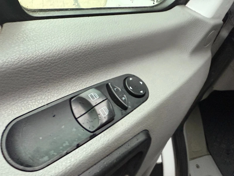 Mercedes-Benz Sprinter 316 CDI Maxi Товаропътнически 6-местен Климатроник , снимка 13 - Бусове и автобуси - 52334386