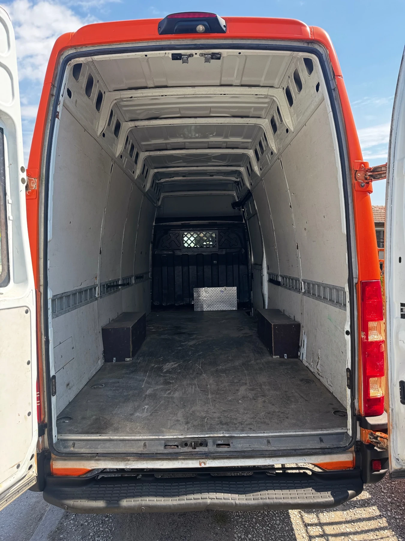 Iveco 35s13  - изображение 9