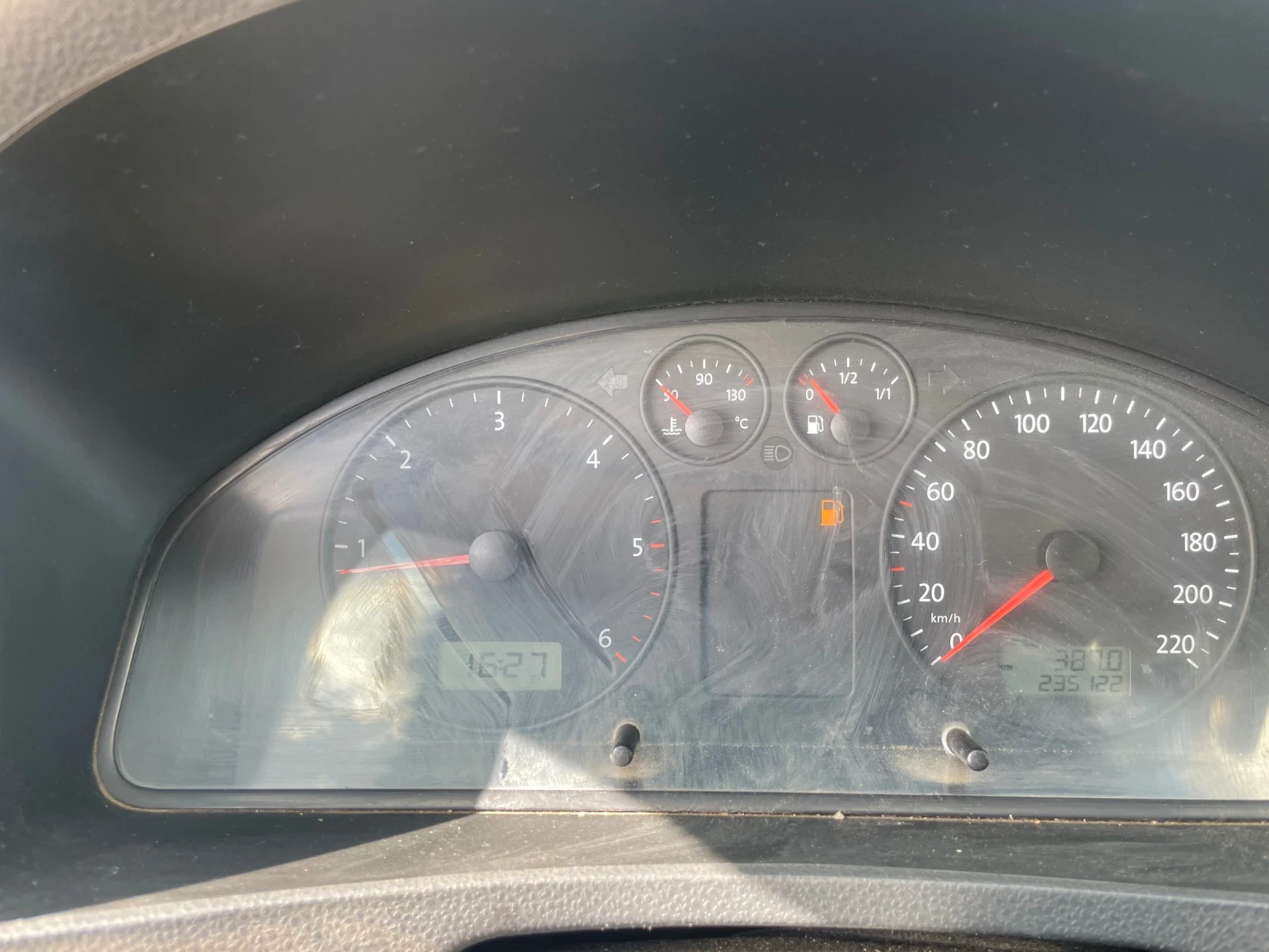 VW Transporter 2.5 TDI 4x4 Synchro Швейцария, снимка 13 - Бусове и автобуси - 54510375
