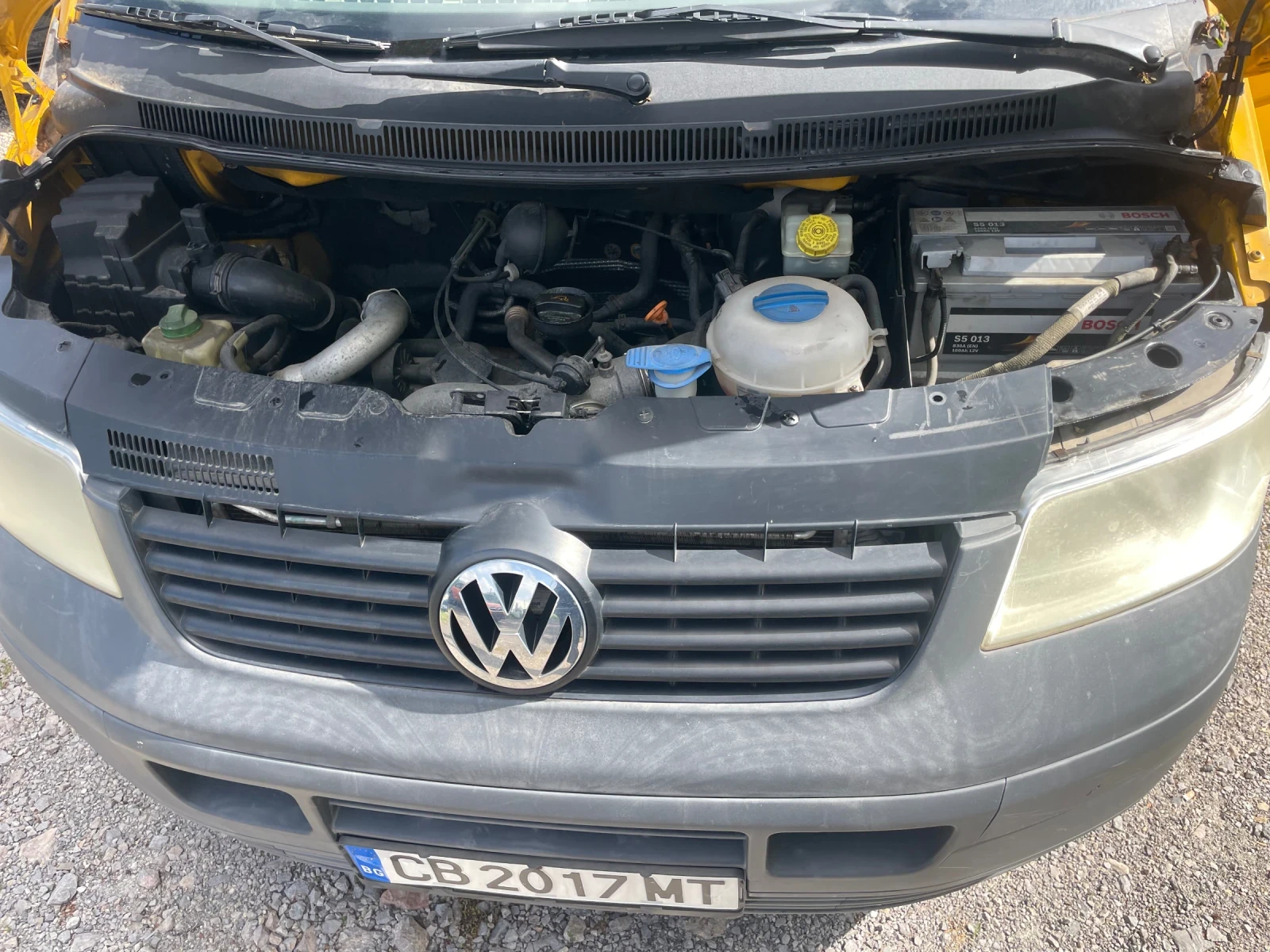 VW Transporter 2.5 TDI 4x4 Synchro Швейцария, снимка 14 - Бусове и автобуси - 54510375