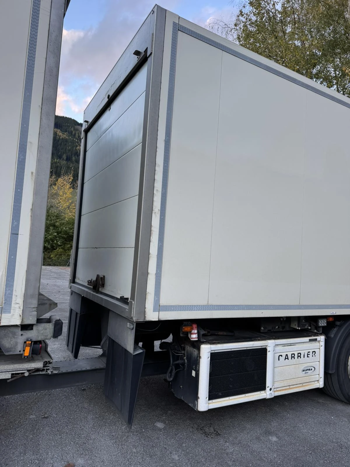 Mercedes-Benz Actros Хладилен хенгер с падащ борд и преходен. - изображение 8