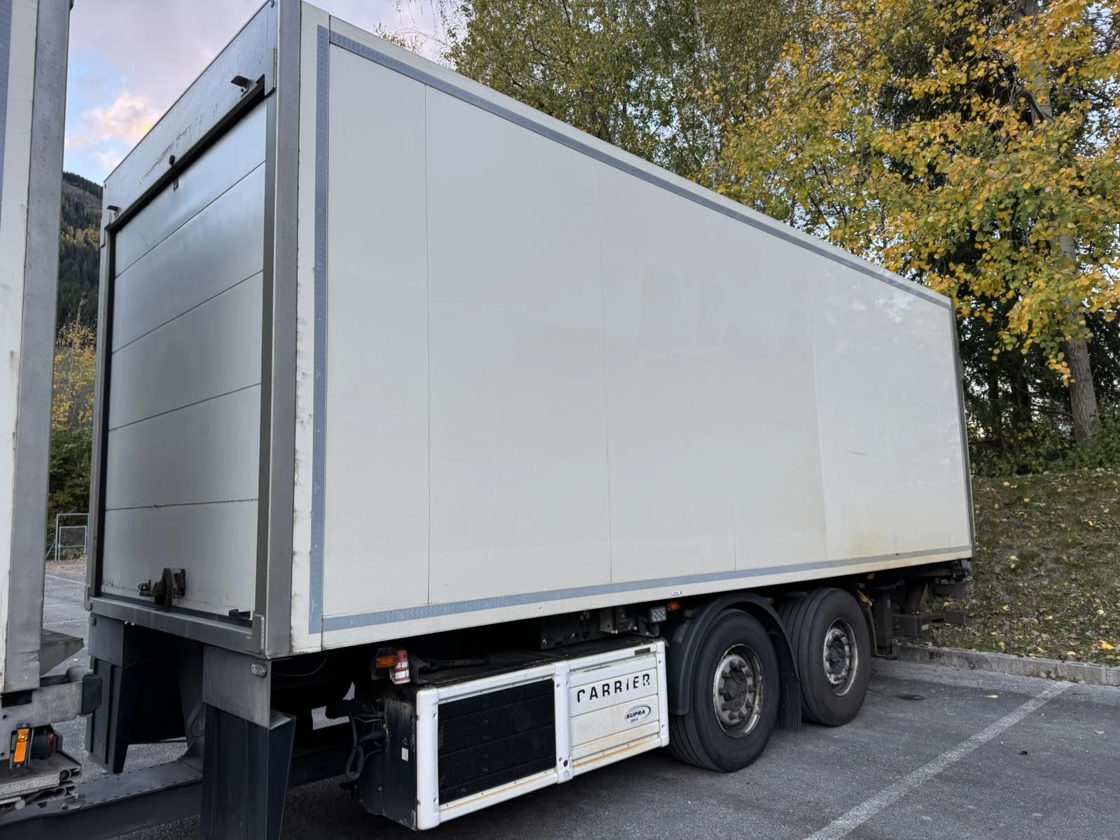 Mercedes-Benz Actros Хладилен хенгер с падащ борд и преходен. - изображение 7