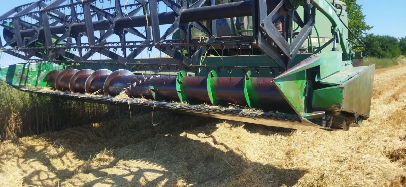 Комбайн John Deere 2066, снимка 3 - Селскостопанска техника - 52628591