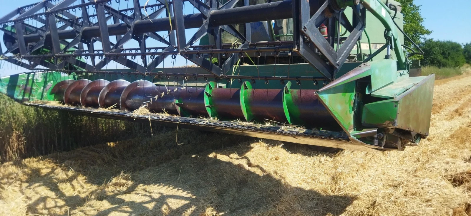 Комбайн John Deere 2066 - изображение 3