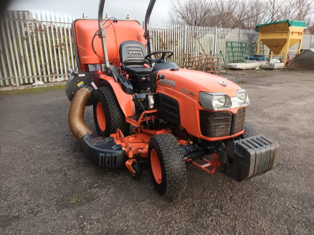 Трактор Kubota B2530