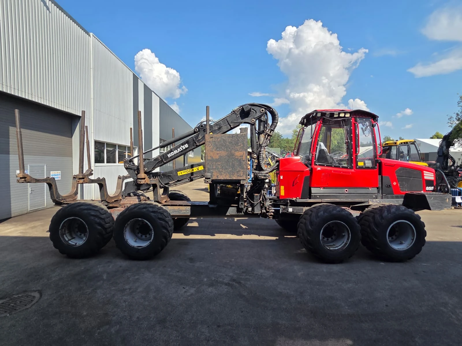 Специализирани машини Машини за дърводобив Komatsu 855, снимка 13 - Селскостопанска техника - 55738747