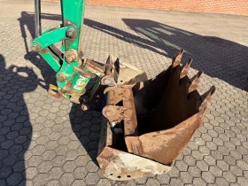 Багер Takeuchi TB235, снимка 7
