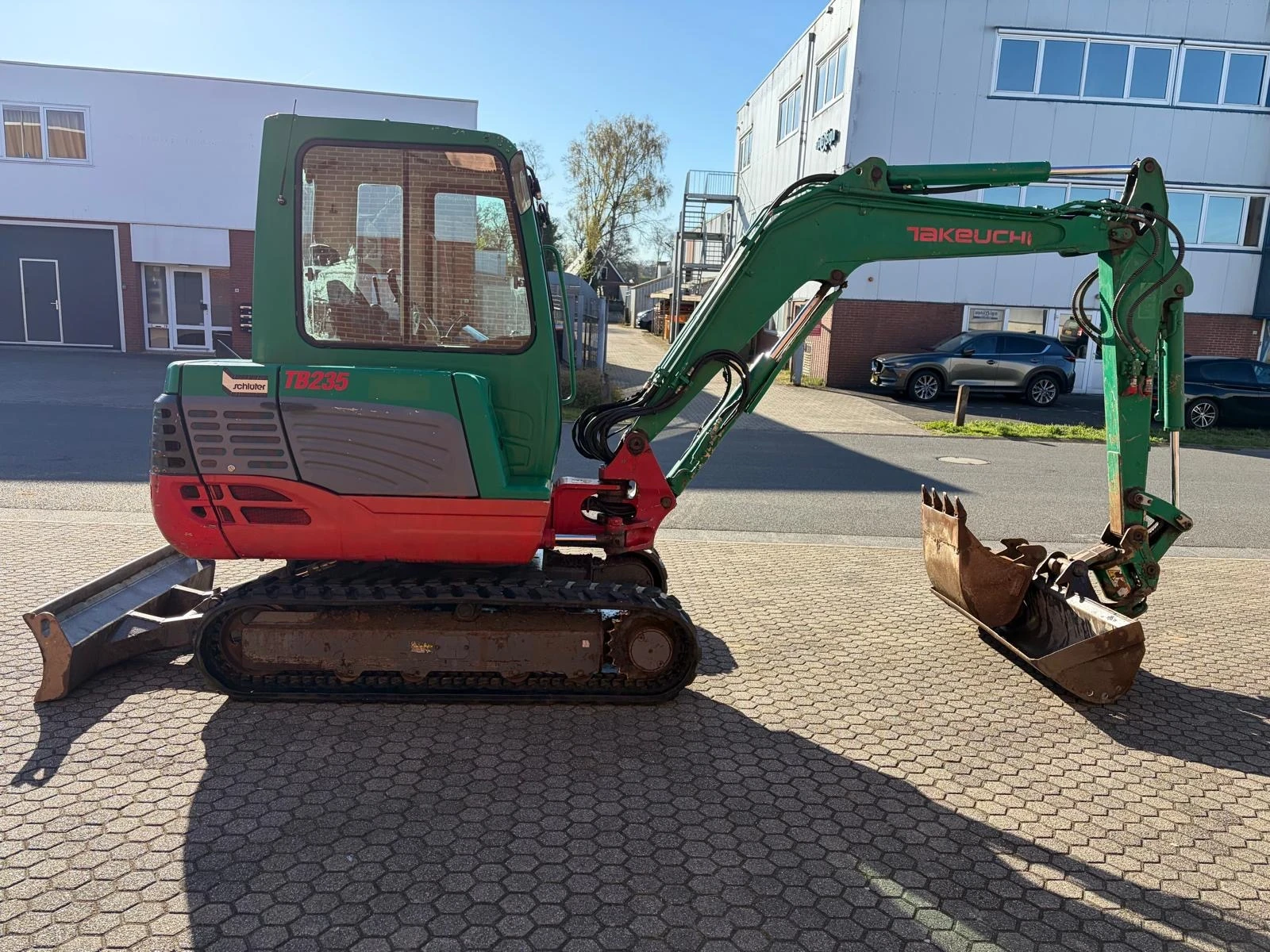 Багер Takeuchi TB235, снимка 5 - Индустриална техника - 54324784