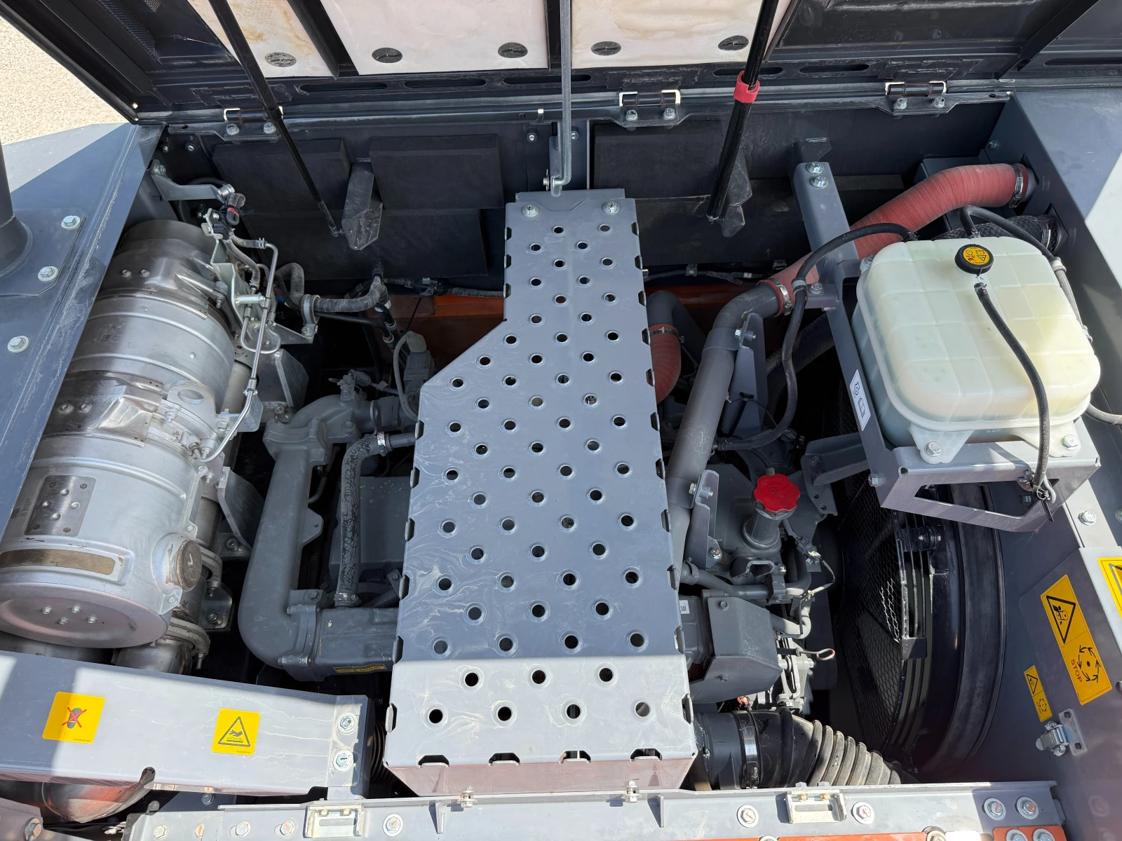 Багер Hitachi ZX 350 LC-7, снимка 9 - Индустриална техника - 54563990