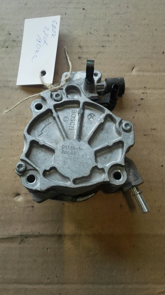 вакуум помпа Ланд Ровър Евок 2.2д