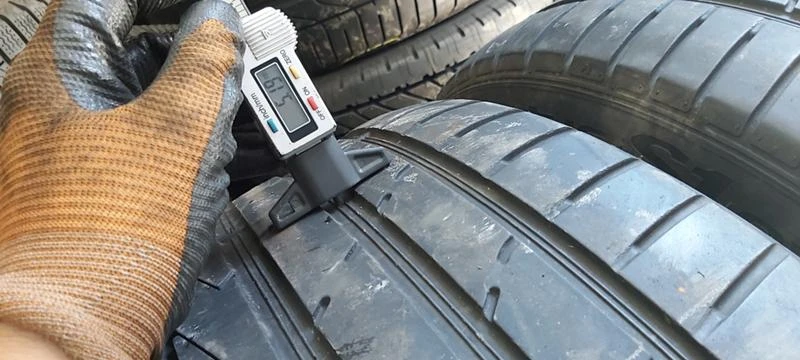 Гуми Летни 275/40R19, снимка 4 - Гуми и джанти - 33539377