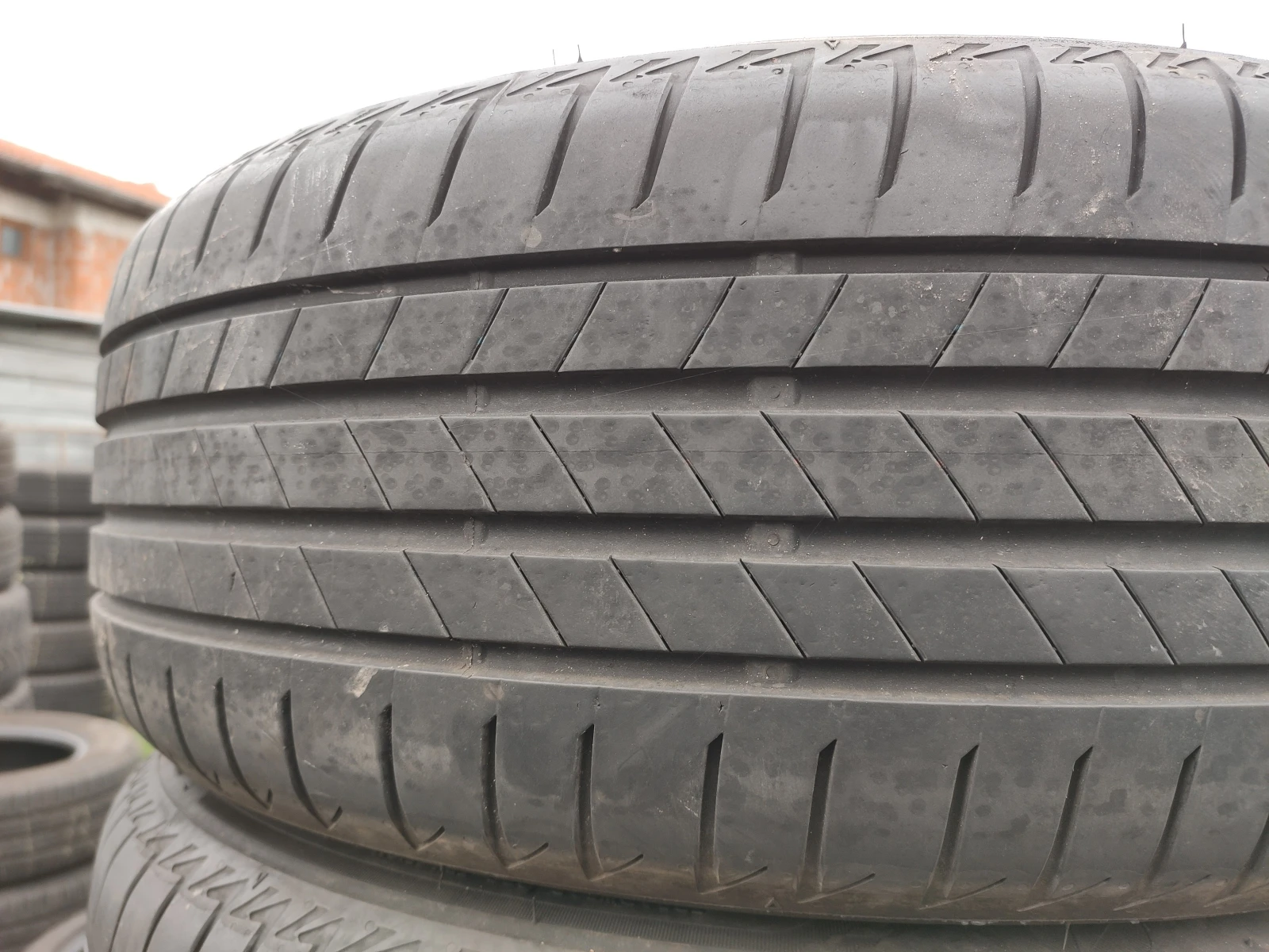Гуми Летни 205/55R17, снимка 2 - Гуми и джанти - 55581363