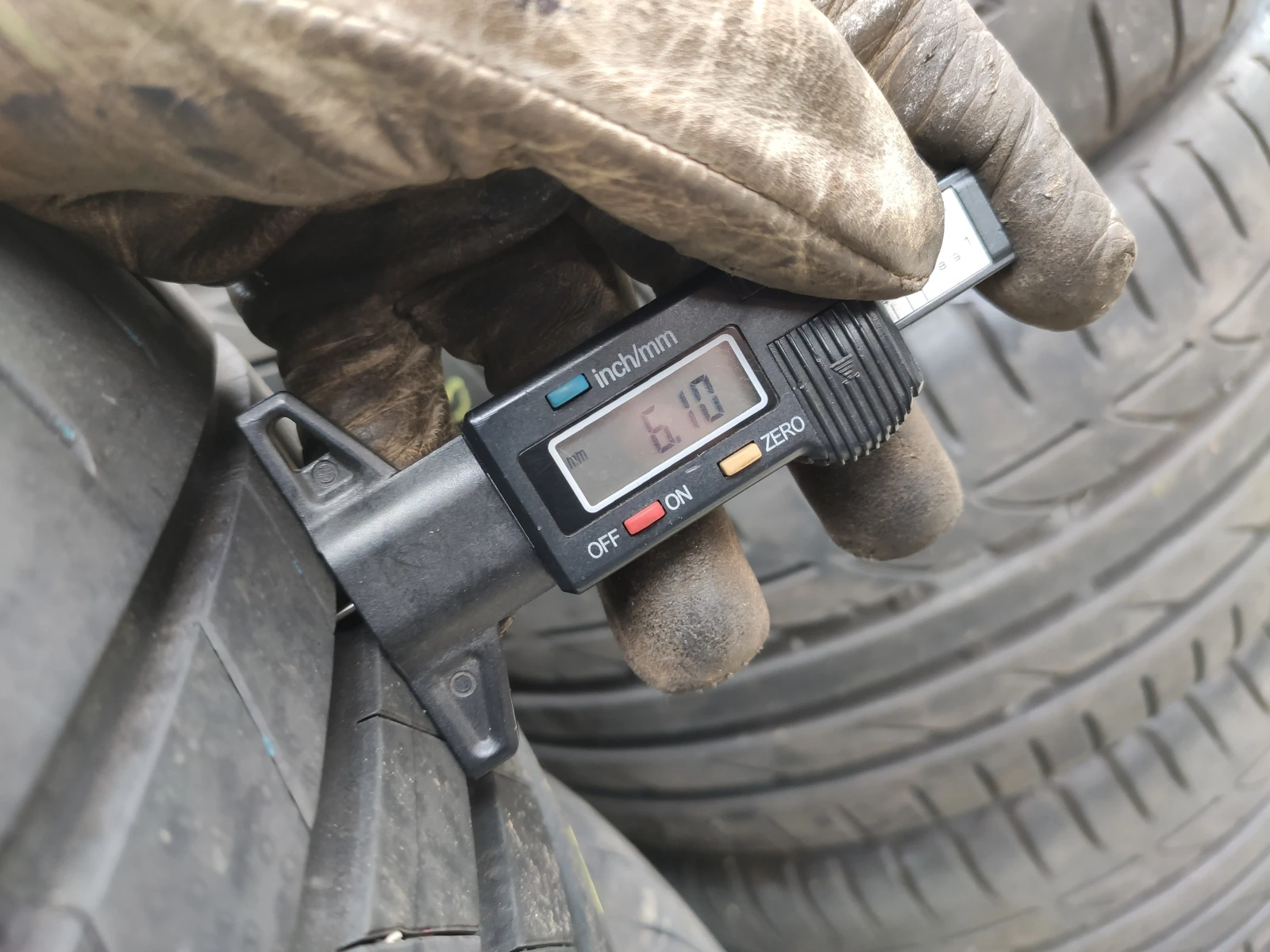 Гуми Летни 205/55R17, снимка 8 - Гуми и джанти - 55581363
