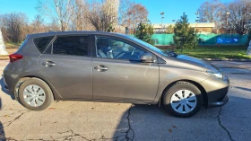 Toyota Auris 1.6, снимка 9