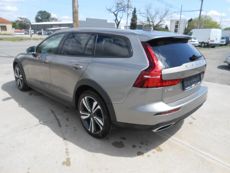 Volvo V60 Cross Country 2.0d-Navi-Kamera-Euro-6D, снимка 7 - Автомобили и джипове - 45467747