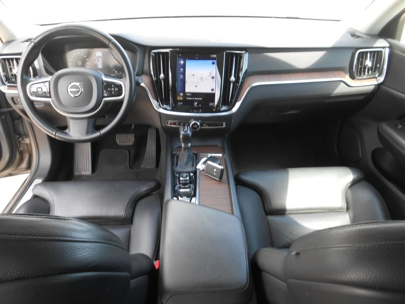 Volvo V60 Cross Country 2.0d-Navi-Kamera-Euro-6D, снимка 14 - Автомобили и джипове - 45467747