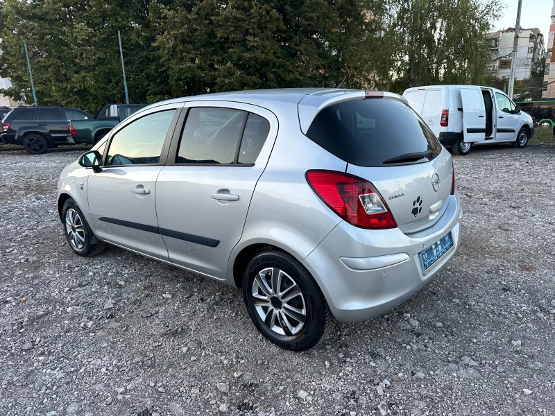 Opel Corsa 1.2i 86kc AUTOMAT 4ЦИЛИНДРИ, снимка 3 - Автомобили и джипове - 47679708