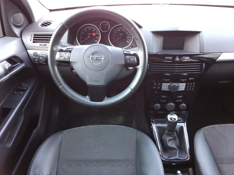 Opel Astra 1.8i-140kc. Cosmo, снимка 9 - Автомобили и джипове - 48029307