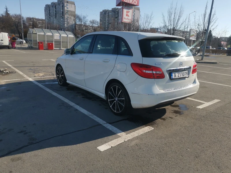 Mercedes-Benz B 180, снимка 5 - Автомобили и джипове - 49220243