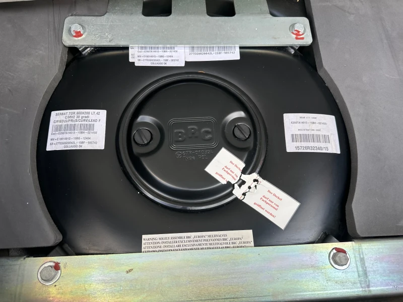 Ford Fiesta 1.4i GPL /95кс/, снимка 11 - Автомобили и джипове - 51297189