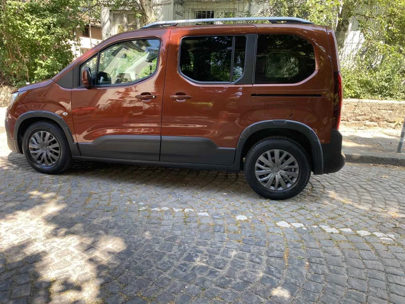 Peugeot Rifter ALLURE 1.5 BlueHDI 130 BVM6 STT E6.2, снимка 3 - Автомобили и джипове - 52555560